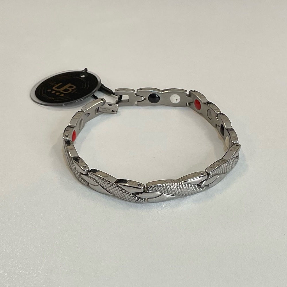 NWT UltraBand USA Titanium Magnetic Healing Dragon Link Bracelet Unisex